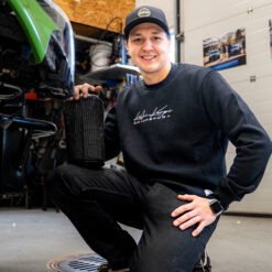 SIGNATURE -Collegepaita Musta (Uusi malli!)